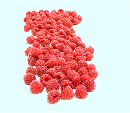 simsearch:824-07562809,k - Close Up Of Raspberries On White Background Foto de stock - Con derechos protegidos, Código: 824-07562812