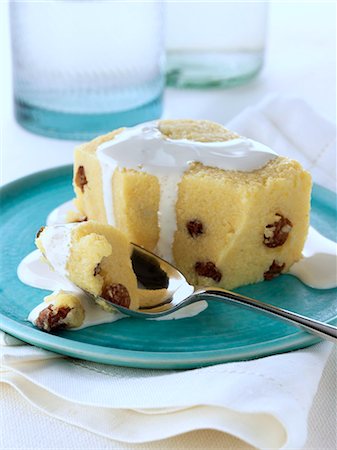 simsearch:824-07586092,k - Individual portion of vegetarian sweet polenta dessert Stock Photo - Rights-Managed, Code: 824-07585897