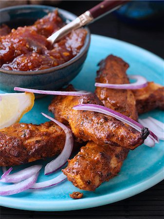 Chicken tandoori with red onions and chutney Photographie de stock - Rights-Managed, Code: 824-07585944