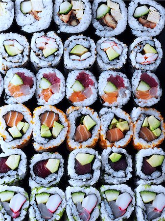 sushi - Entire frame sushi overhead Photographie de stock - Rights-Managed, Code: 824-07585974