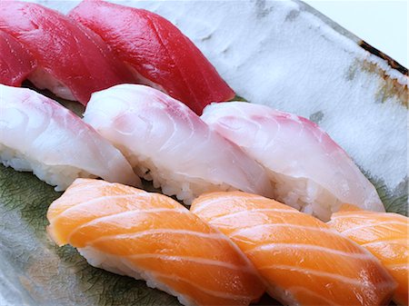 sushi - Tuna sushi with rice smoked salmon Photographie de stock - Rights-Managed, Code: 824-07585971