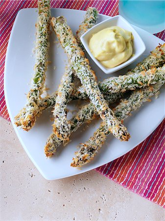 simsearch:824-07586328,k - Fried asparagus and mayonnaise dip Stock Photo - Rights-Managed, Code: 824-07586016