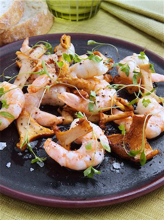 simsearch:824-07586203,k - Prawns and girolle mushrooms Stock Photo - Rights-Managed, Code: 824-07586036