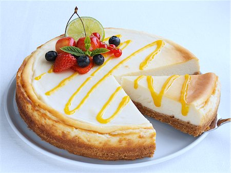 slice cake - Summer fruit cheesecake Stock Photo - Rights-Managed, Code: 824-07586047