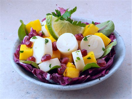 radicchio salad - Side order of palm heart salad Stock Photo - Rights-Managed, Code: 824-07586051