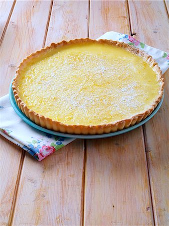 simsearch:824-07586047,k - Lemon tart Foto de stock - Con derechos protegidos, Código: 824-07586274