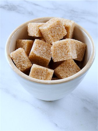 Brown sugar lumps Stock Photo - Rights-Managed, Code: 824-07586280