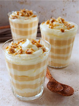 Brittle topped Vanilla butterscotch pudding parfaits Stock Photo - Rights-Managed, Code: 824-07586290