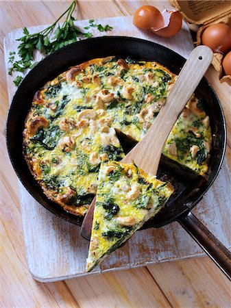 frittata - Frittata with mushrooms spinach onions and cashews Stock Photo - Rights-Managed, Code: 824-07586327