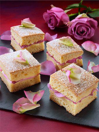 simsearch:824-07586334,k - Rose petal tea sandwich Stock Photo - Rights-Managed, Code: 824-07586359