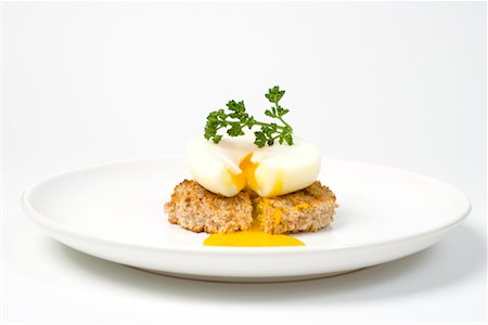 Poached eggs on brown toast, Stock Photo - Rights-Managed, Code: 824-02291286