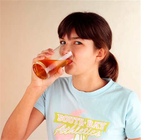 soft drink - Child drinking Stock Photo - Rights-Managed, Code: 824-02291804