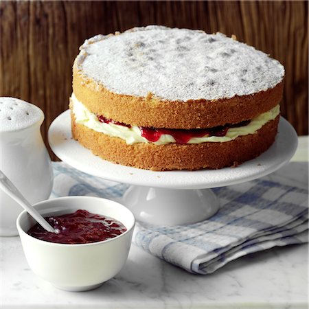sponge cake - Victoria Sponge cake Stock Photo - Rights-Managed, Code: 824-03744601