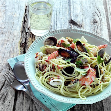 serving dish - Seafood pasta Stock Photo - Rights-Managed, Code: 824-03744603