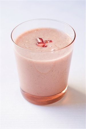 simsearch:825-05812676,k - Pomegranate smoothie Stock Photo - Rights-Managed, Code: 825-05814079