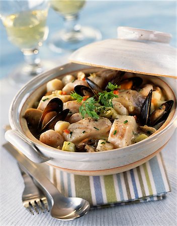 fish stew - Seafood stew Stock Photo - Rights-Managed, Code: 825-05814426