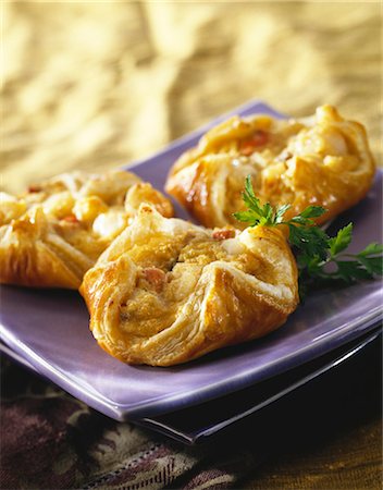 puff pastry turnover - Scallop individual puff pastry pies Stock Photo - Rights-Managed, Code: 825-05814431