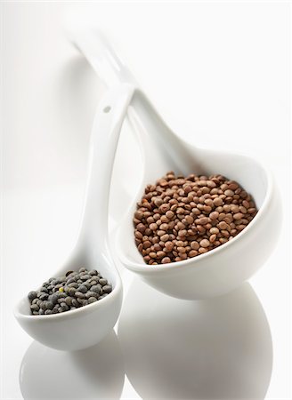simsearch:652-03802374,k - Spoons full of lentils Stock Photo - Rights-Managed, Code: 825-05814622