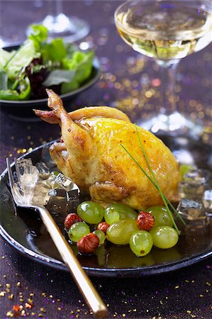 simsearch:652-06819218,k - Quail with Champagne aspic,grape salad Foto de stock - Con derechos protegidos, Código: 825-05814951