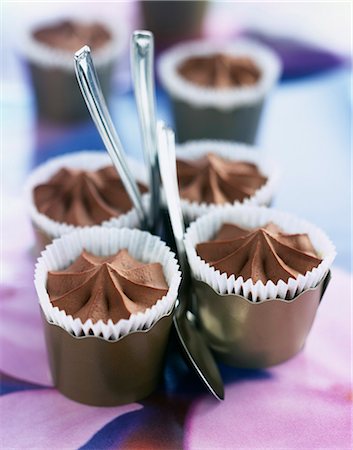 Small paper cups of chocolate mousse Stock Photo - Rights-Managed, Code: 825-05815180
