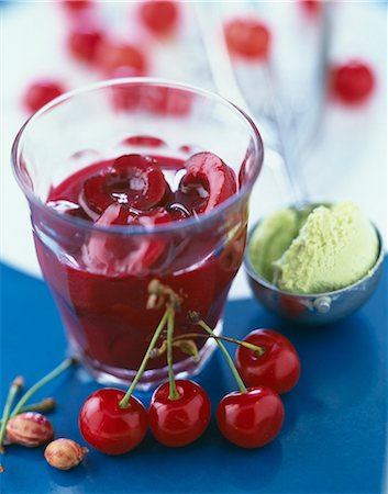 simsearch:825-06048104,k - Chilled cherry soup Stock Photo - Rights-Managed, Code: 825-05815316