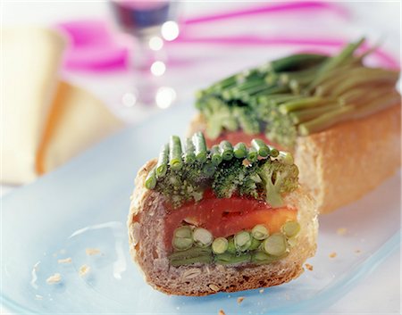 simsearch:825-06047667,k - Bread and green bean terrine Foto de stock - Con derechos protegidos, Código: 825-05815452