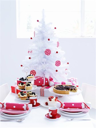 Christmas summer fruit teatime Stock Photo - Rights-Managed, Code: 825-05815513