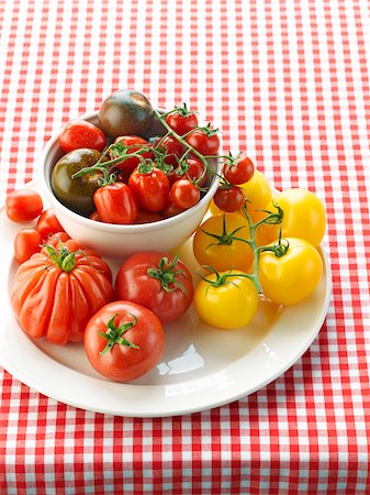 simsearch:825-05814292,k - Selection of tomatoes Foto de stock - Direito Controlado, Número: 825-05815522