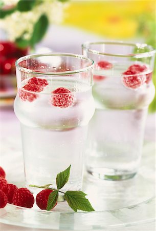 simsearch:825-05991066,k - Raspberry water Fotografie stock - Rights-Managed, Codice: 825-05815781