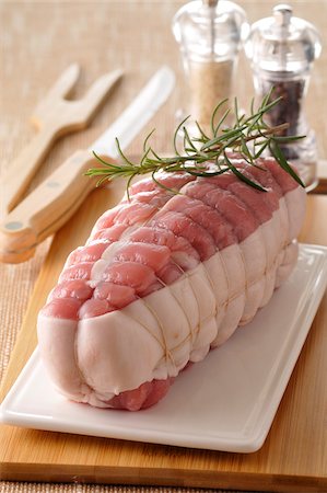 Rôti de veau entier cru Photographie de stock - Rights-Managed, Code: 825-05815796