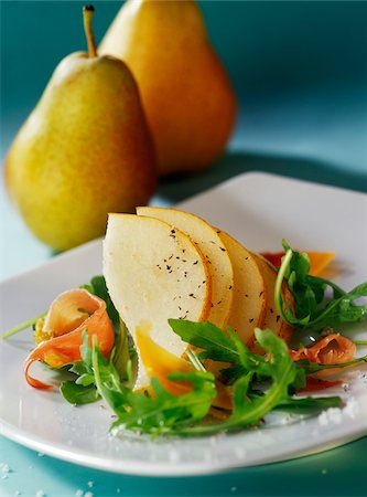 Carpaccio de poire, roquette, jambon cru et mimolette Photographie de stock - Rights-Managed, Code: 825-05811074