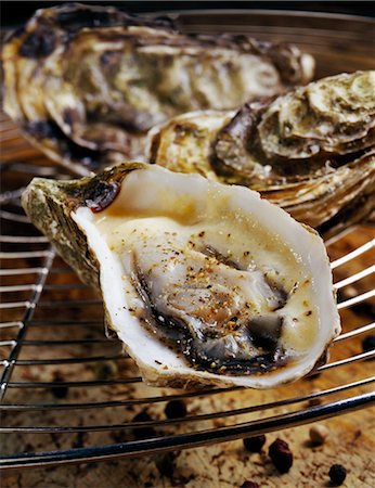 Hot oyster with white wine sabayon Stock Photo - Rights-Managed, Code: 825-05811091