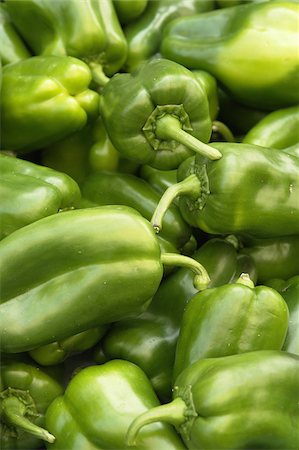 simsearch:825-07077176,k - Stall of green peppers Stock Photo - Rights-Managed, Code: 825-05811254