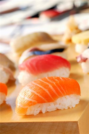 simsearch:652-06819279,k - sélection de sushis Photographie de stock - Rights-Managed, Code: 825-05811269