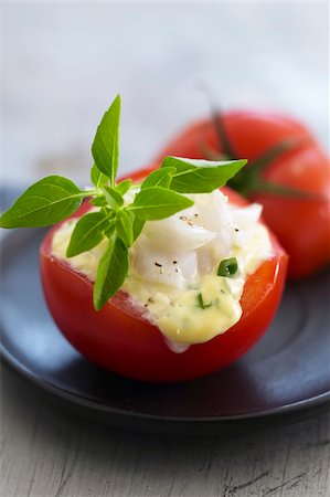 simsearch:825-05811239,k - Tomates farcies à la morue et mayonnaise Photographie de stock - Rights-Managed, Code: 825-05811711