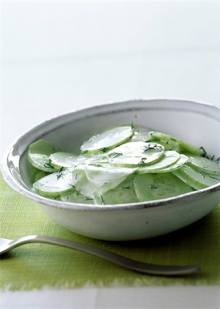 simsearch:825-05813816,k - cucumber salad with cream Foto de stock - Con derechos protegidos, Código: 825-05811836