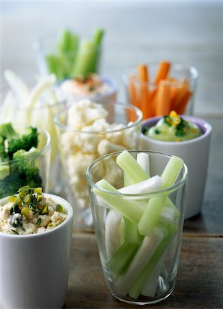 Raw vegetables with dips Stock Photo - Rights-Managed, Code: 825-05811848