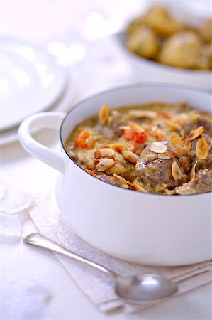 simsearch:825-06048220,k - Beef stew with coconut milk and sliced almonds Stock Photo - Rights-Managed, Code: 825-05812044
