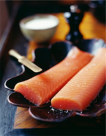 simsearch:825-07078419,k - raw salmon fillets Foto de stock - Con derechos protegidos, Código: 825-05812176