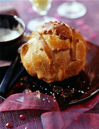 simsearch:652-03804856,k - Brioche with foie gras Stock Photo - Rights-Managed, Code: 825-05812179