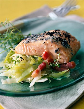 simsearch:652-03801024,k - Steam-cooked salmon Stock Photo - Rights-Managed, Code: 825-05812270