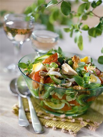 salad bowl - Chicken,tomato and basil salad Stock Photo - Rights-Managed, Code: 825-05812321