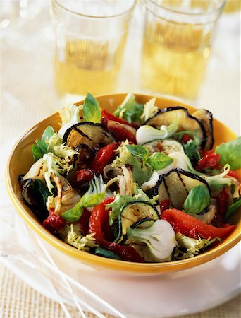 red pepper and basil - Grilled vegetable salad Stock Photo - Rights-Managed, Code: 825-05812388