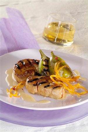 simsearch:652-03803311,k - grilled foie gras with figs Stock Photo - Rights-Managed, Code: 825-05812556