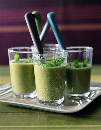 Broad bean soup Stock Photo - Rights-Managed, Code: 825-05812551