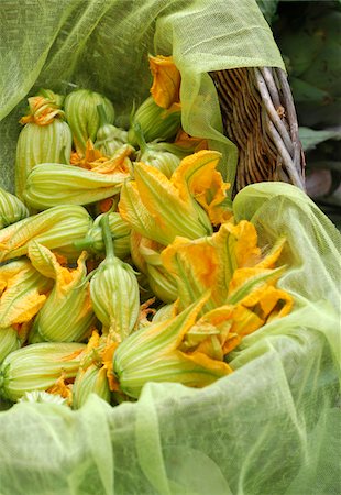 simsearch:825-05813080,k - Basket of courgette flowers Stock Photo - Rights-Managed, Code: 825-05813085