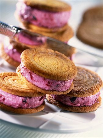 simsearch:652-03800478,k - Breton shortbread biscuits filled with summer fruit cream Stock Photo - Rights-Managed, Code: 825-05813098