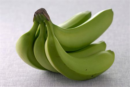 simsearch:825-05836221,k - Green bananas Foto de stock - Con derechos protegidos, Código: 825-05813156