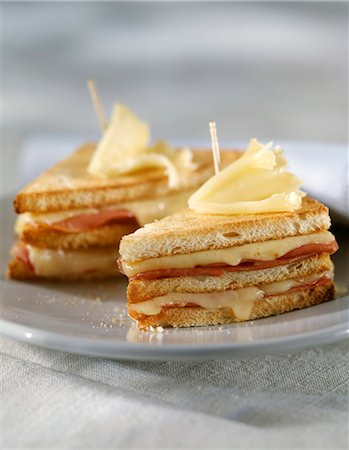 Warme Schinken und Käse-sandwiches Stockbilder - Lizenzpflichtiges, Bildnummer: 825-05813530