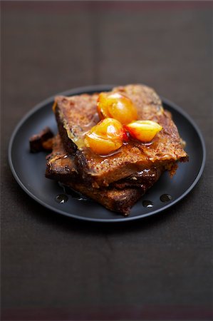 Toast français avec abricots Photographie de stock - Rights-Managed, Code: 825-05813904